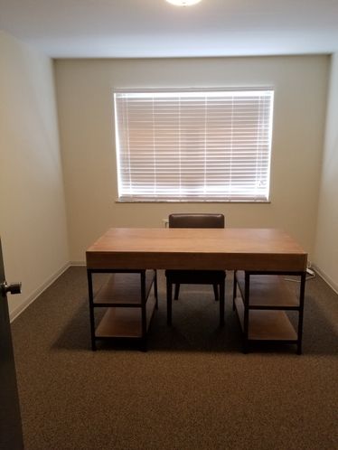 Office Suites - furnished & Unfurnished: 893 High St, Worthington, OH 43085
